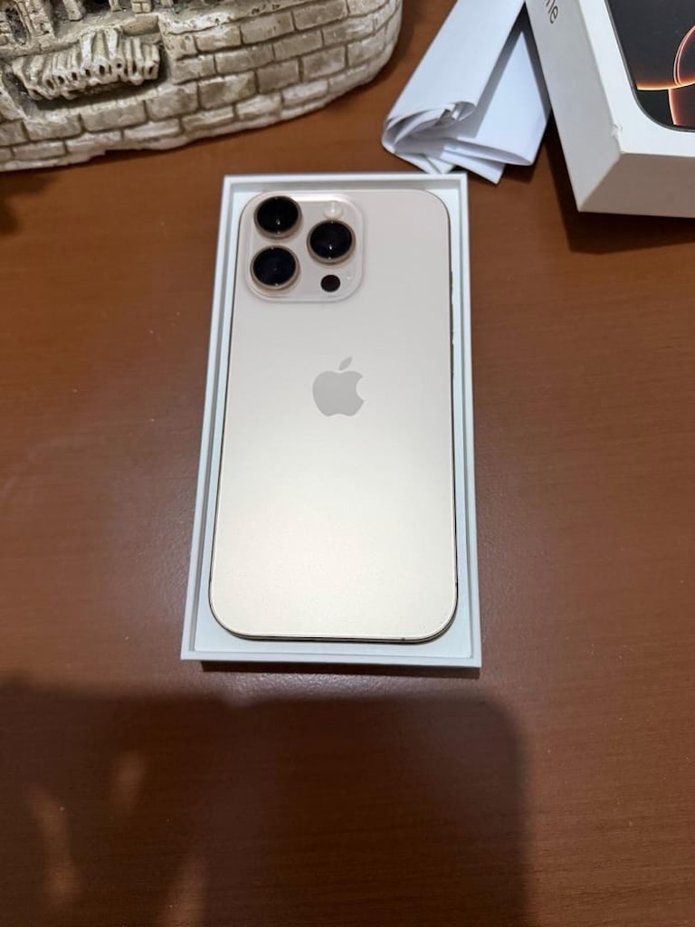 iPhone 16 Pro - 2