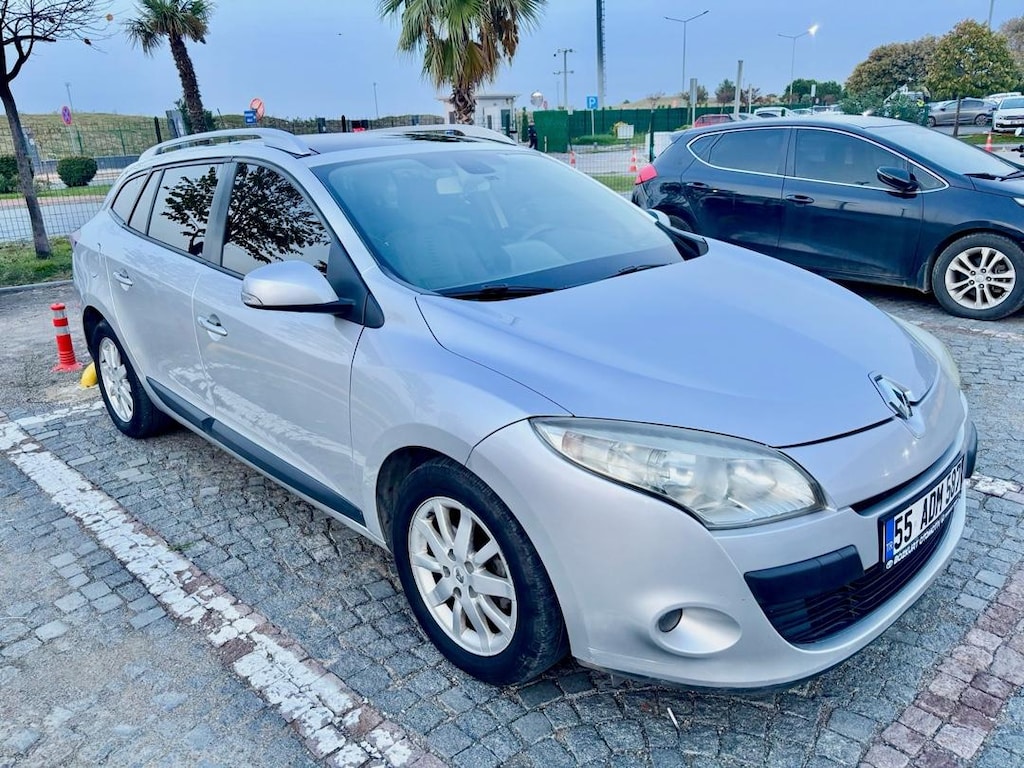 memurdan megane 3 sport tourer - 2