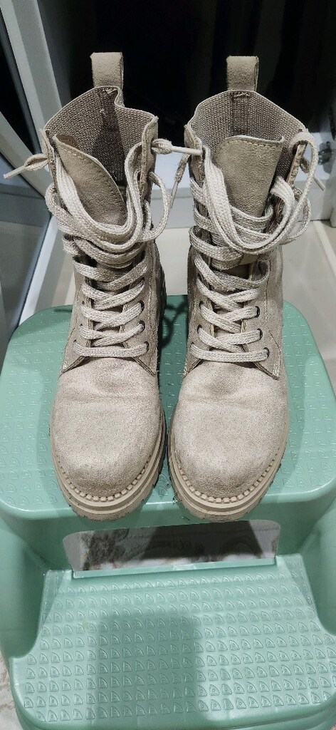 Lc waikiki bot