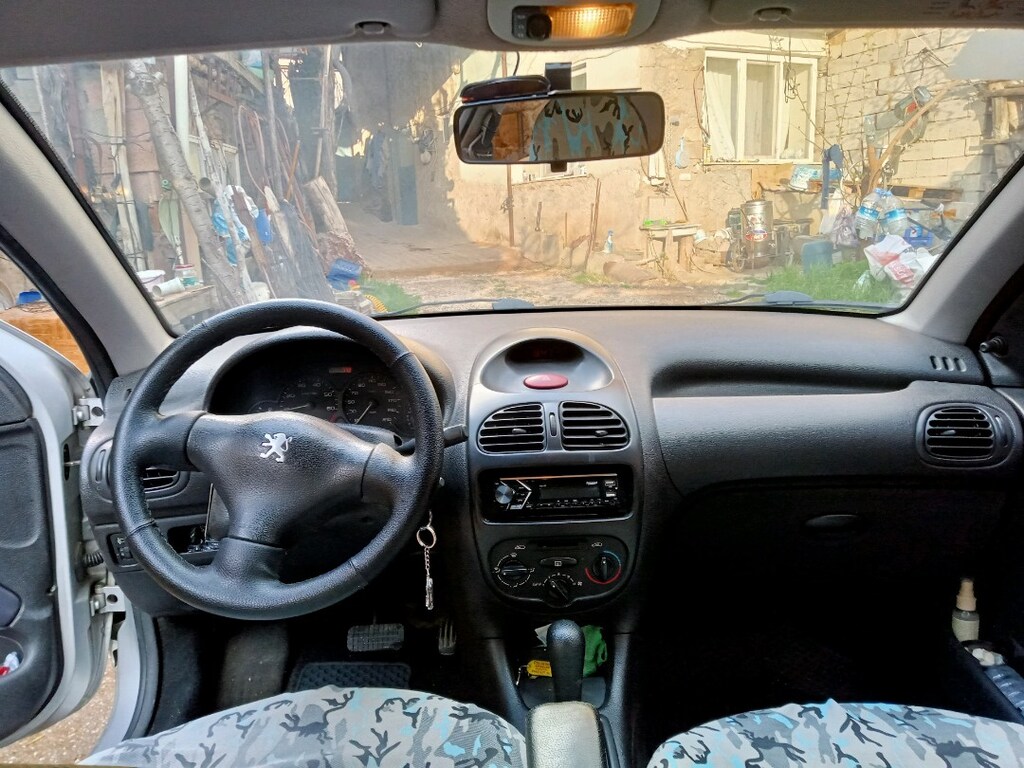 206 Peugeot - 7