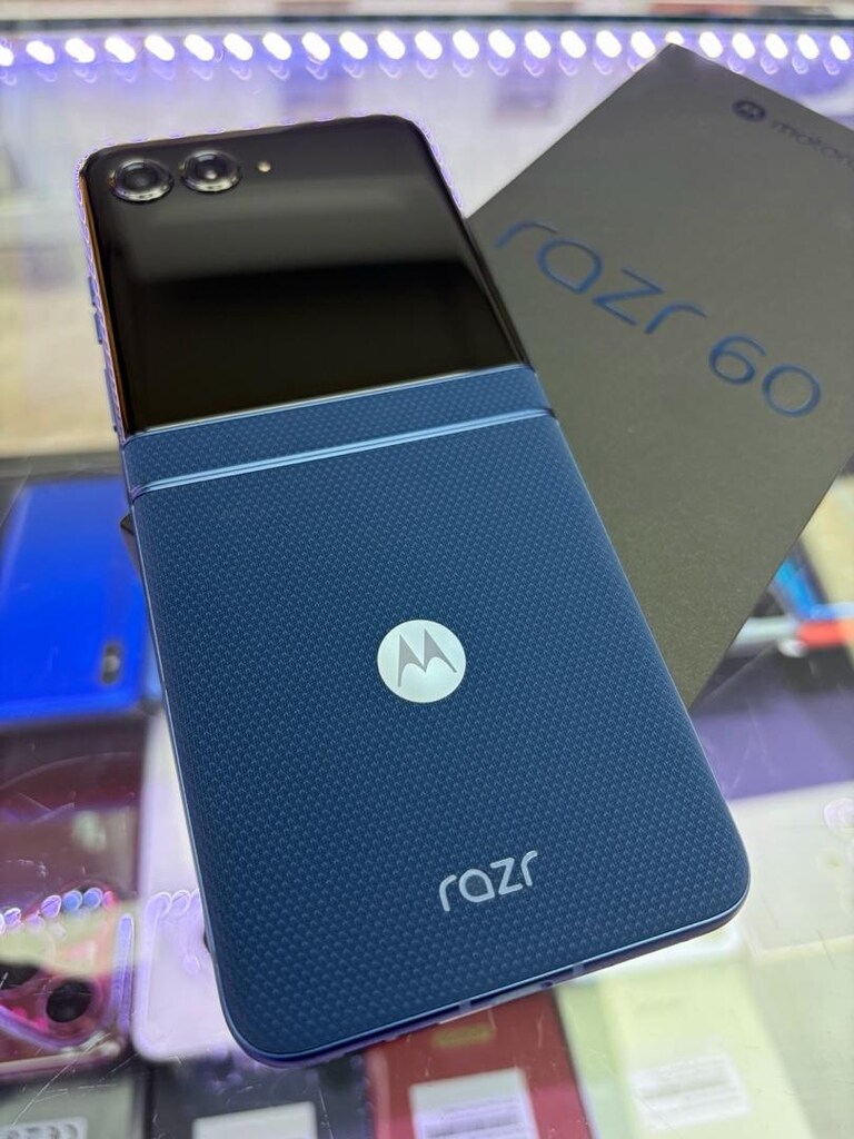 MOTOROLA RAZR 60 256 GB 8+16 GB RAM SIFIR ADINIZA FATURALI TÜRKİYE GAR - 2