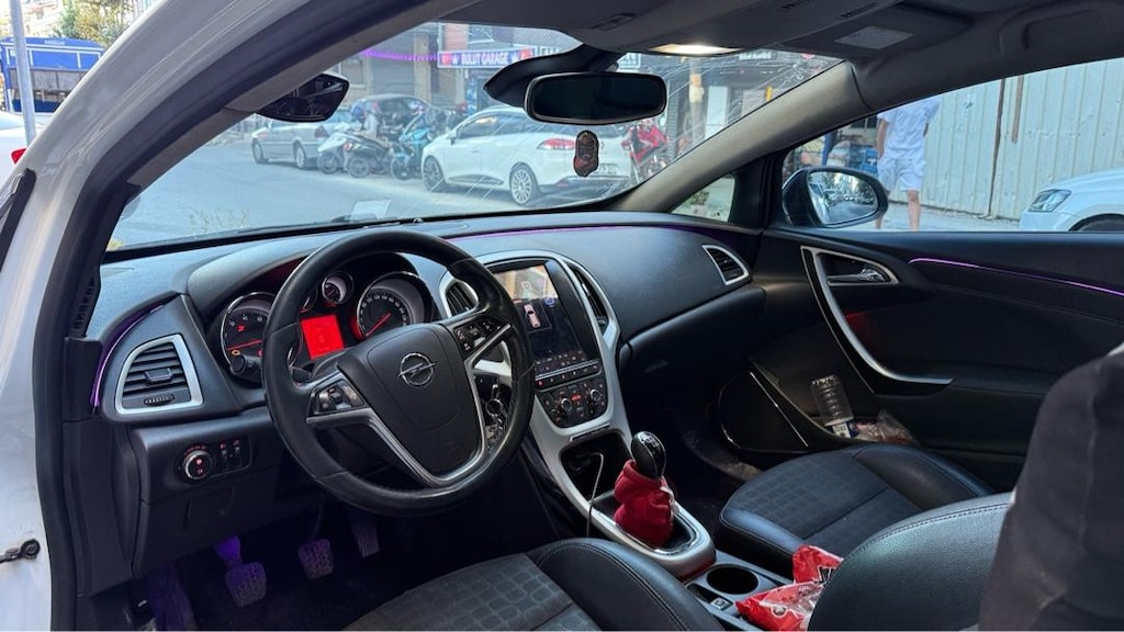 opel astra 1.6 T gtc 180 hp - 3