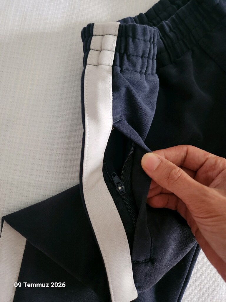 FERMUARLI CEPLİ LACİVERT OKUL EŞOFMAN - 2