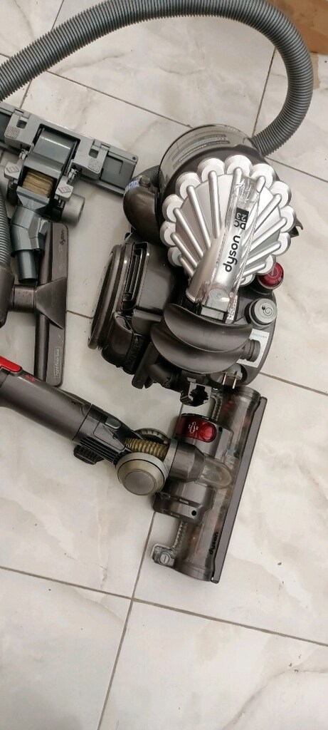 Dyson süpürge DC23 - 3