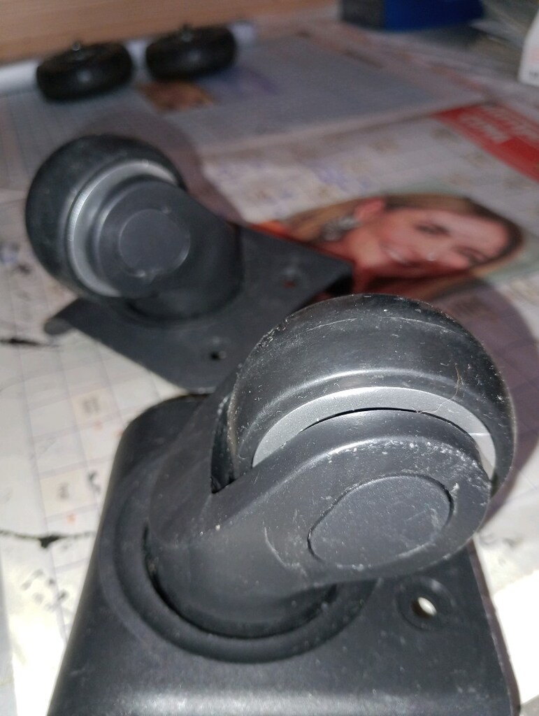 Kumaş valiz tekeri