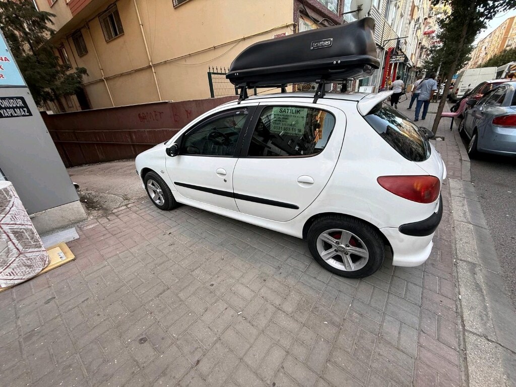 SAHİBİNDEN TEMİZ PEJO 206 - 6