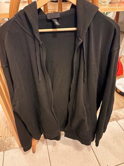 H&M sweatshirt az kullanıldı