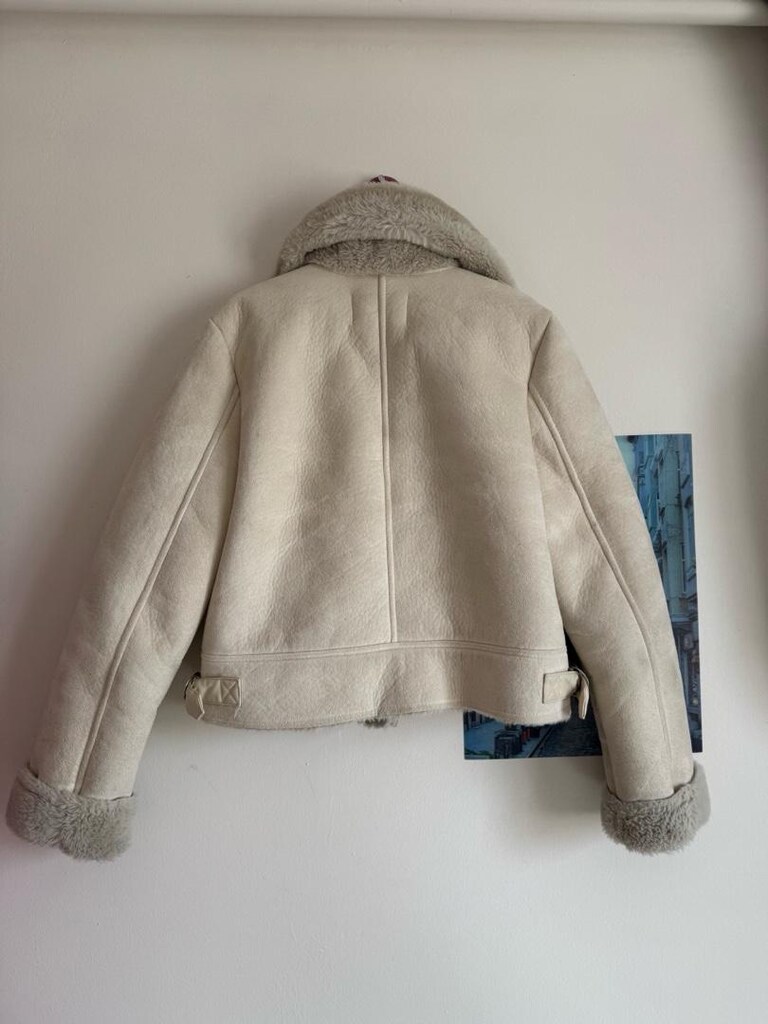 Stradivarius taş rengi kürklü kısa biker ceket - 6