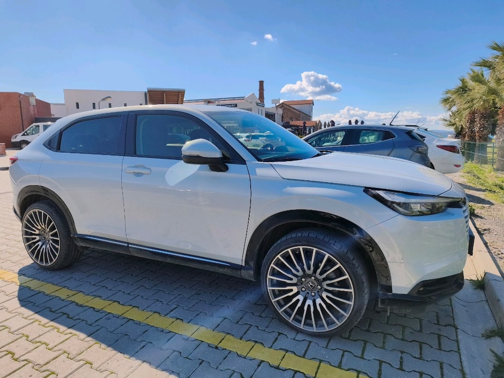 Honda e HRV hibrit - 2