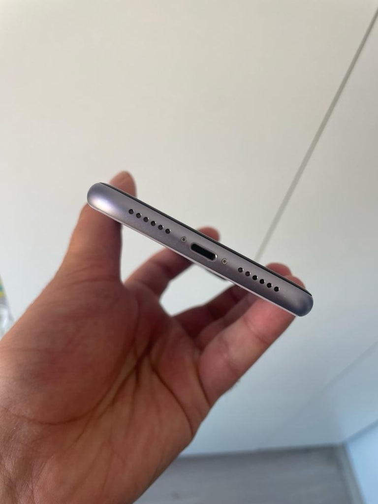 İphone 11 64 GB Mor - 5