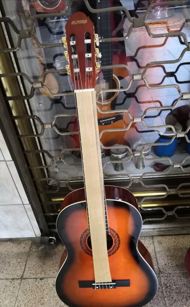 Sıfır Almira Klasik Gitar