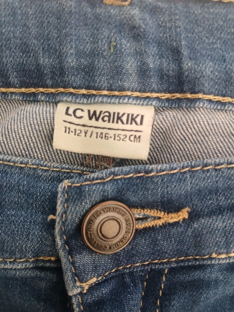 11-12 yaş erkek çocuk lcw kot pantalon tanesi 250tl - 2