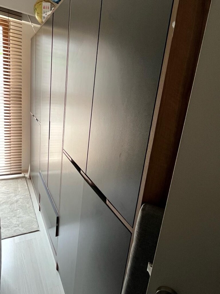 Gardırop ahşap gri renk dolap 10 kapaklı 6 bölmeli 2 çekmeceli dolap - 2