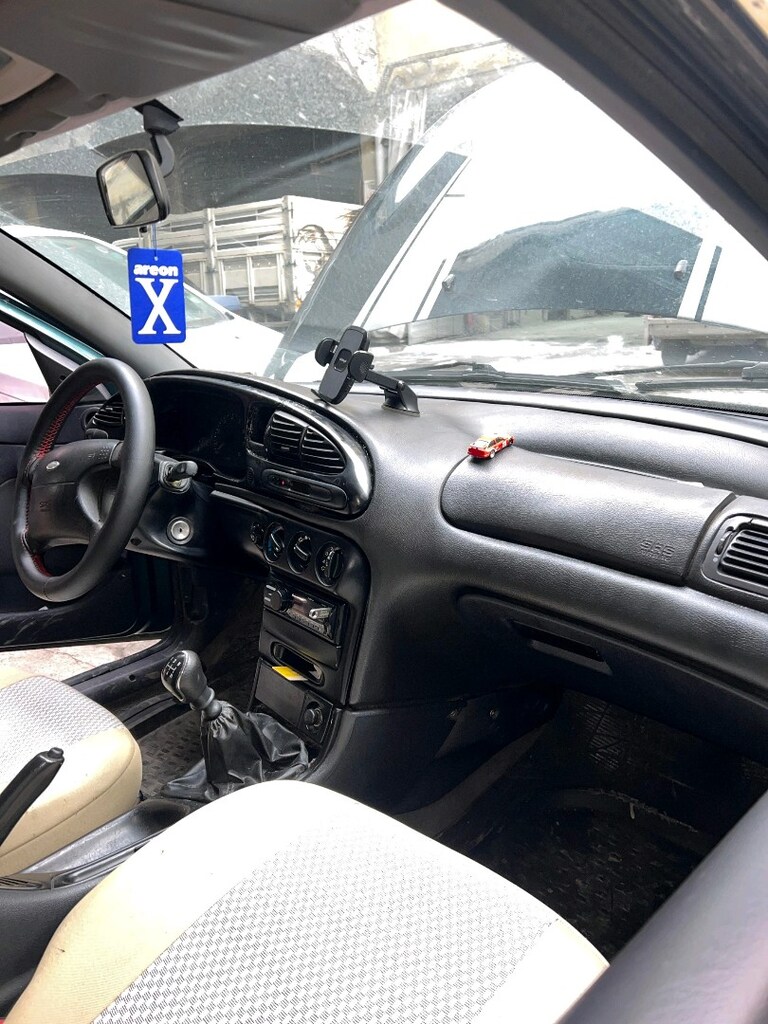 Ford mondeo 1998 model LPG li 2000 motor - 3