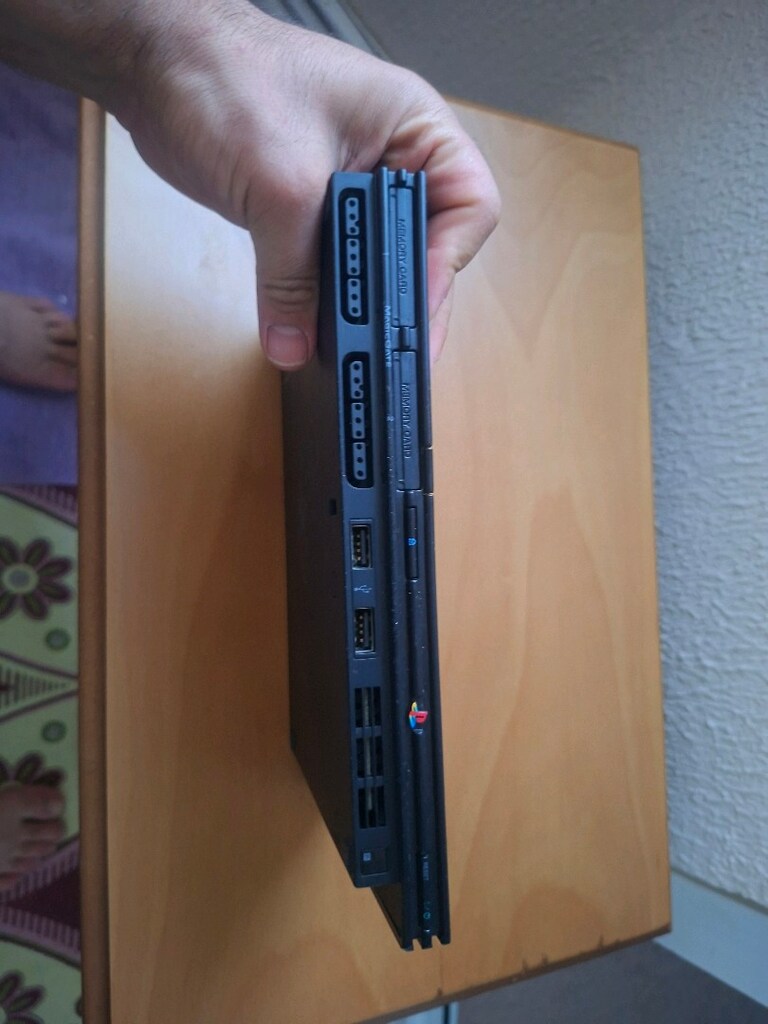 Sony PlayStation 2 açıklamaya bakınız - 3