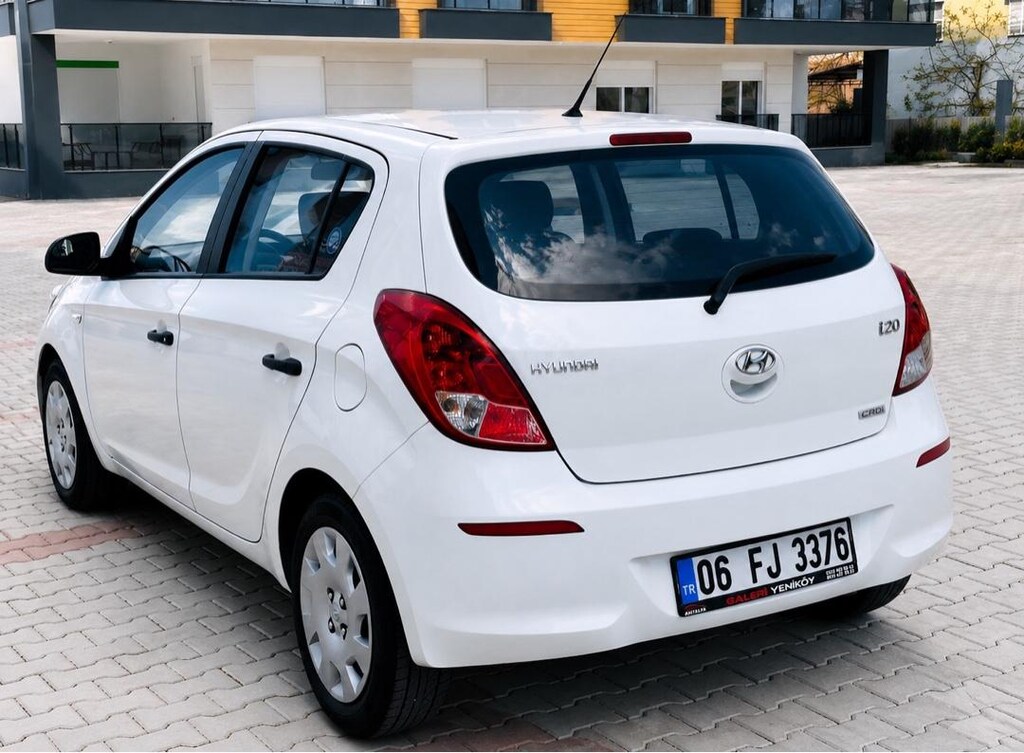 Temiz ve Masrafsız Hyundai i20 - 6