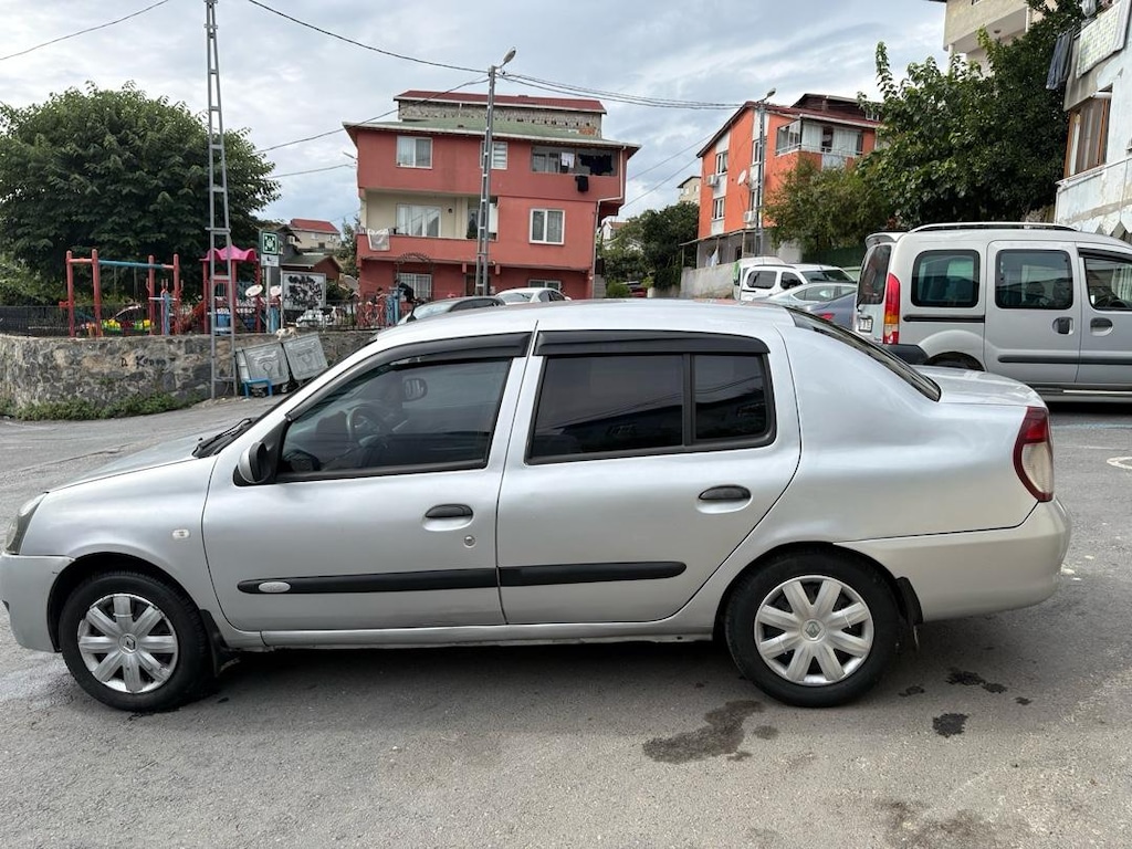 2007 Renault Symbol - 8