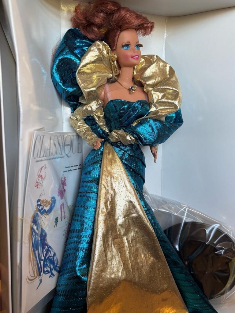 Benefit Ball Barbie Doll Classique Collection 1992’bebeği - 4