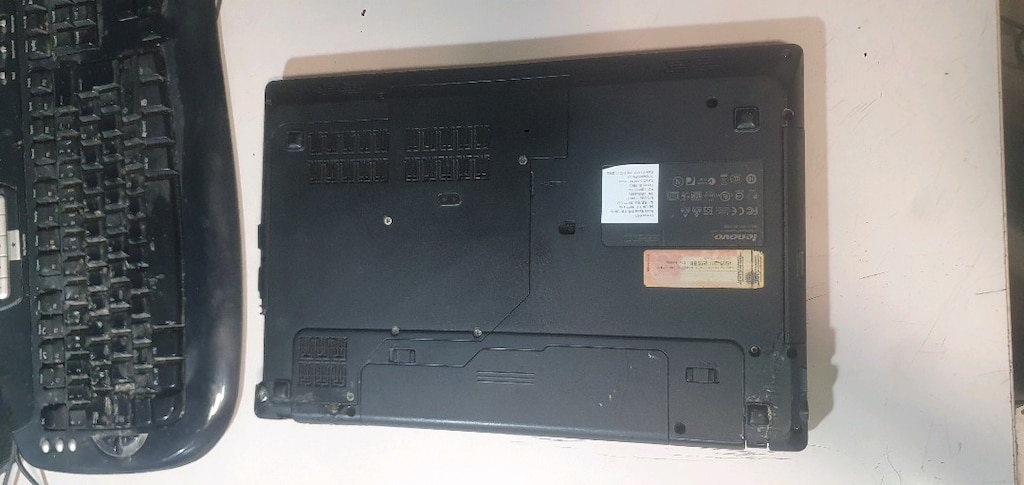 Lenovo g570 I5/8GB/128GBSSD/WINDOWS 10 - 4