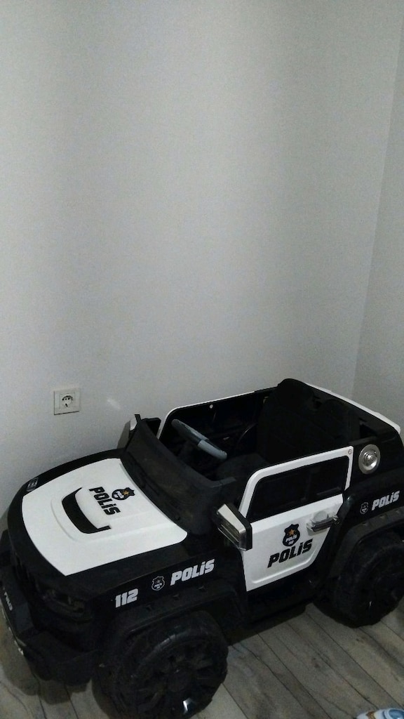 Polis Akülü Araba - 3