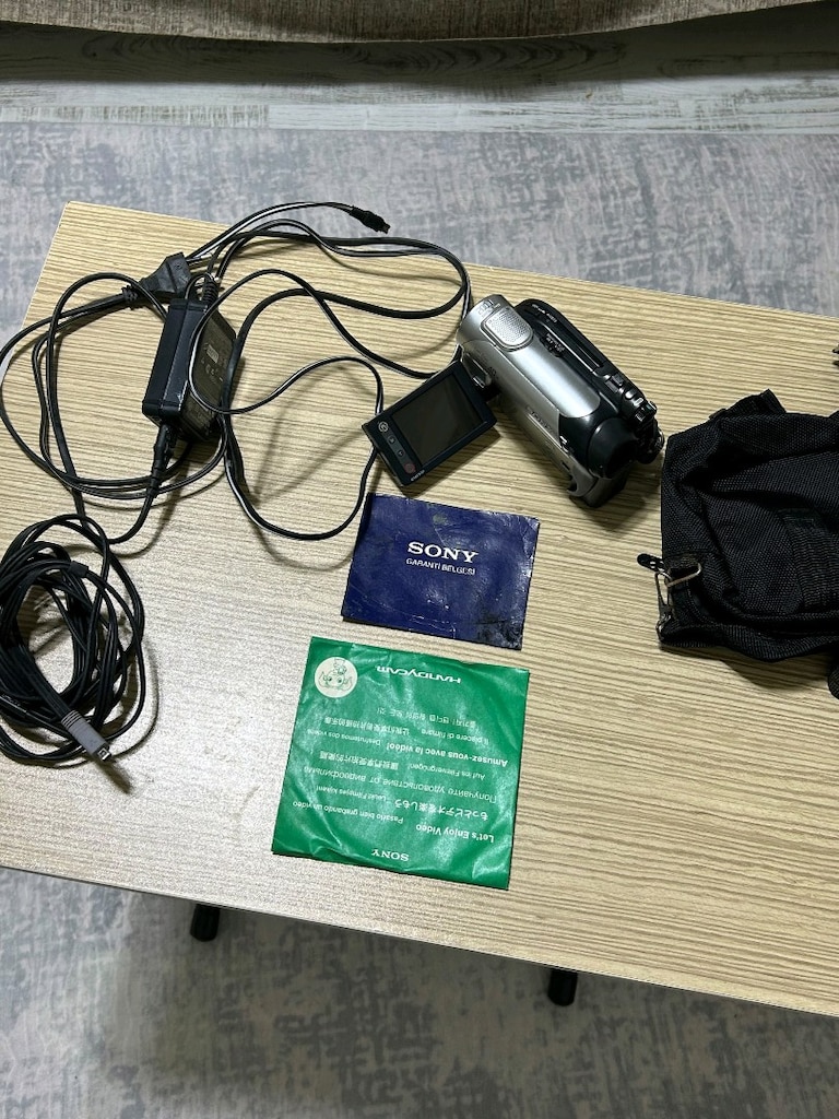 SONY DCR DVD 106 E - 12