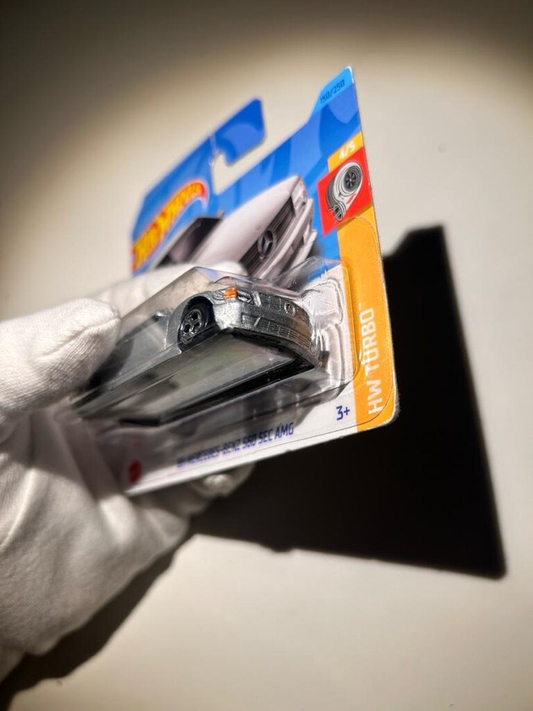Hot Wheels Mercedes 560 SEC AMG - 7