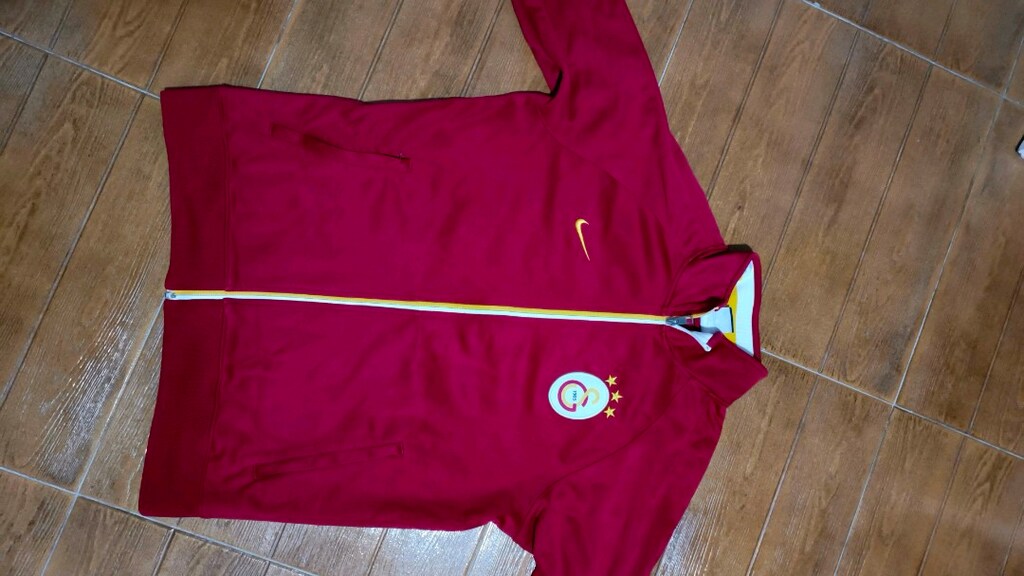#Nike Galatasaray sweat mont..Nokta kusur..Fermuarı sağdandır.
