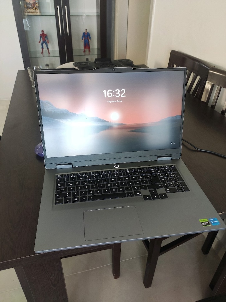 Lenovo LOQ 17 inç RTx 5050 Garantili Laptop - 4
