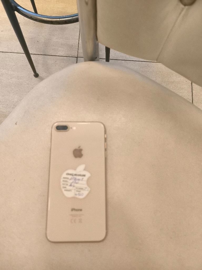 iPhone 8 Plus - 4