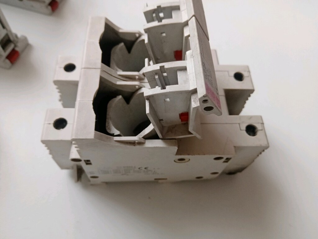 silindirik sigorta yuvası 22x58 - 3