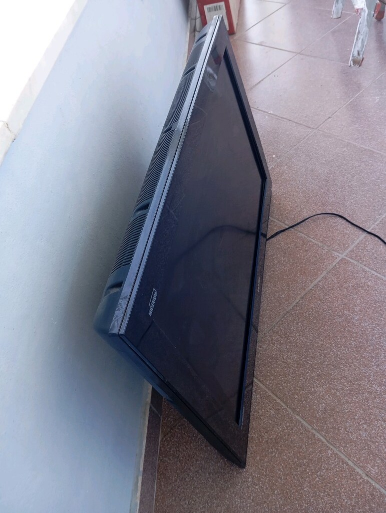 VESTEL 32 İNÇ LCD TV - 2