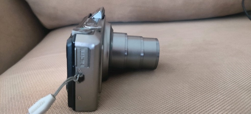 Nikon Coolpix S9100 model gümüş renkli fotoğraf makinesi. - 15