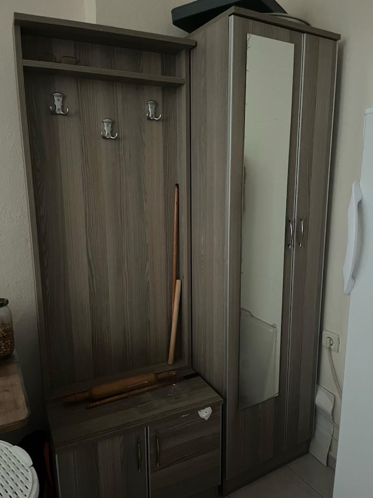 az kullanılmış temiz Vestiyer - 2