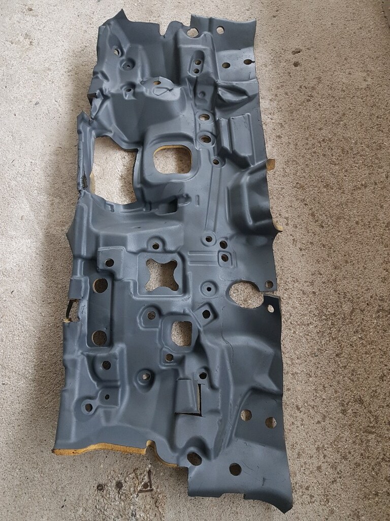 VOLVO S40 V50 C30 C70 Torpido Motor arası izalasyon keçesi 2005-2012.