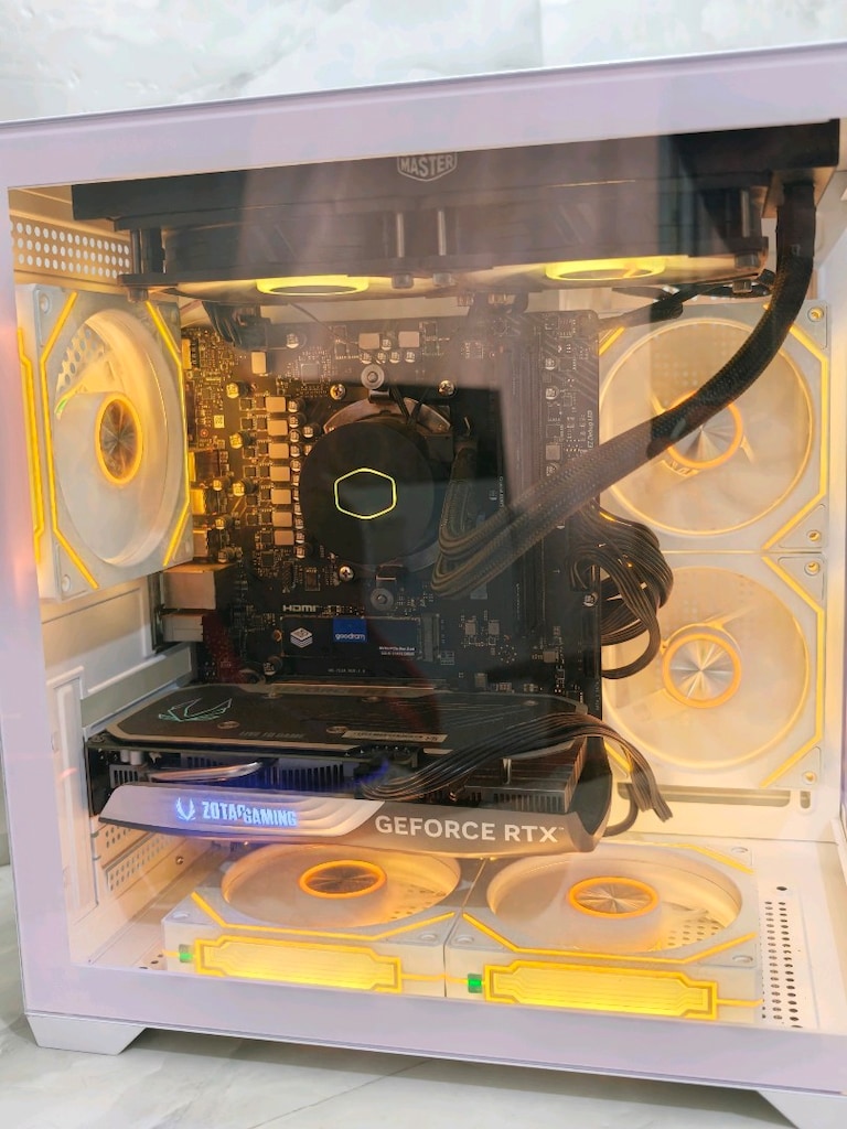 Ryzen 5 7500F - RTX 4060 - 16 GB RAM - 512 GB SSD Akvaryum Kasa - 2