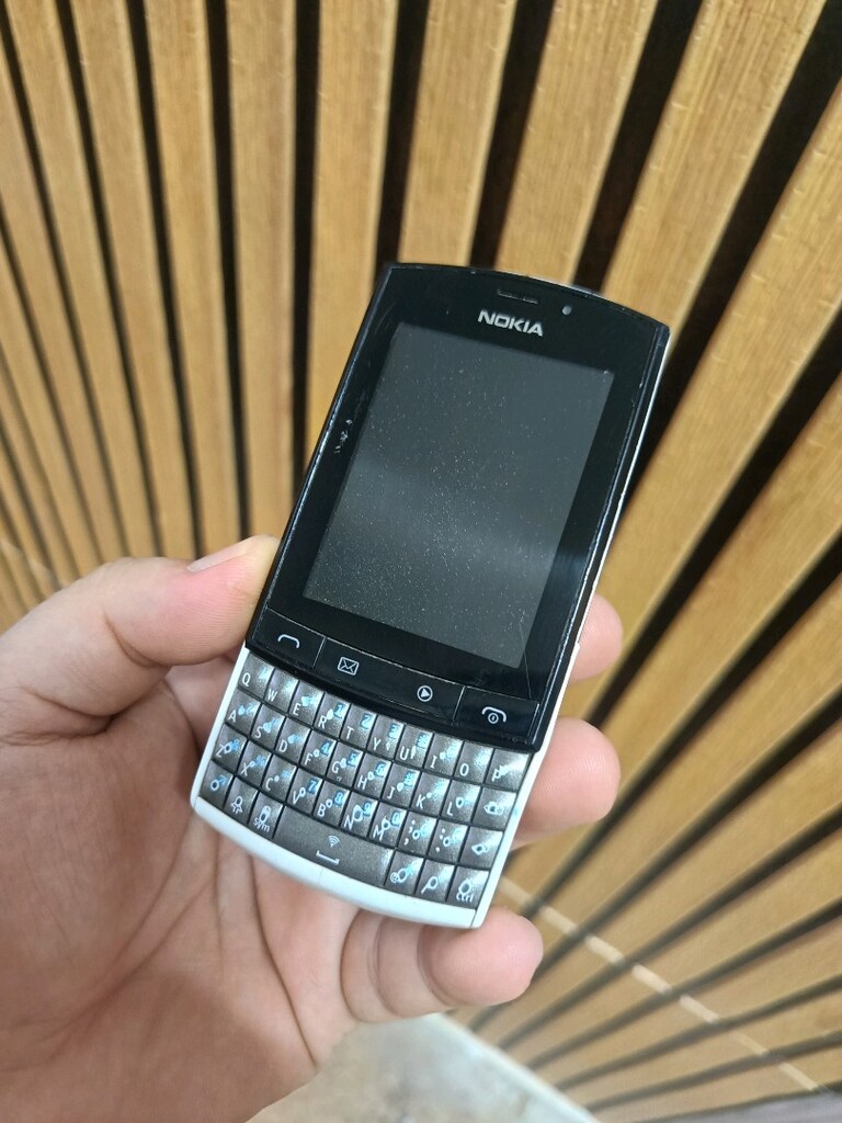 Nokia asha 303 (efsanee) - 2