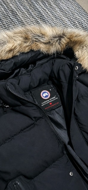 Canada Goose Mont – Temiz ve Az Kullanılmış / Şık Kışlık Mont