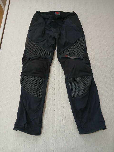 EFSANE SÜPER SERİ ORJINAL DAINESE 50 BEDEN ÇOK TEMIZ PANTOLON