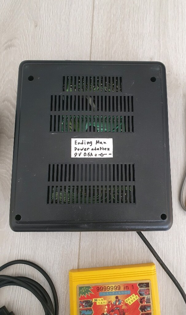 Atari NES 8bit konsolu - 2