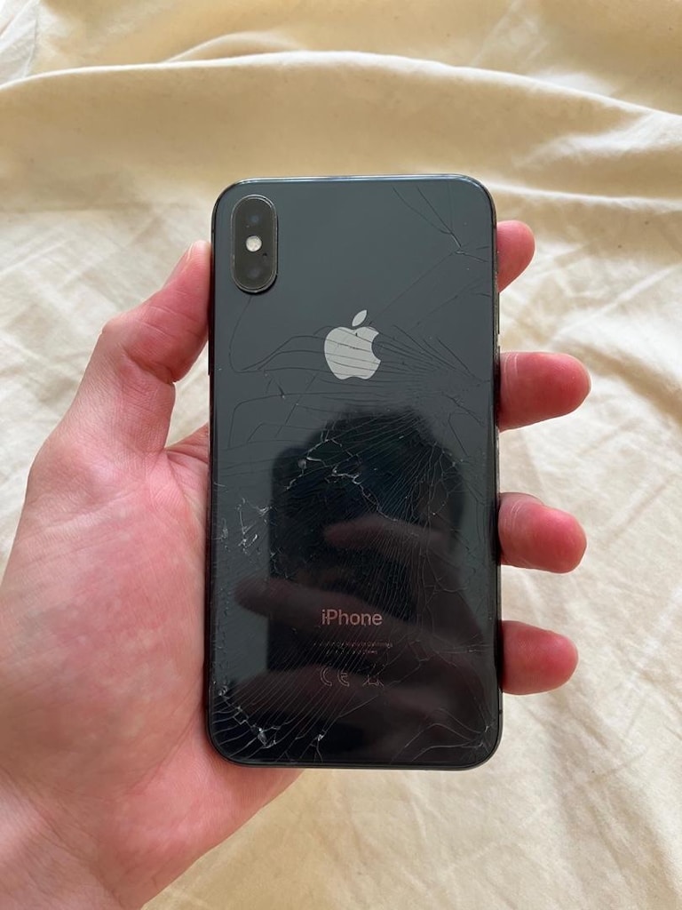 kvk lı iphone X - 4