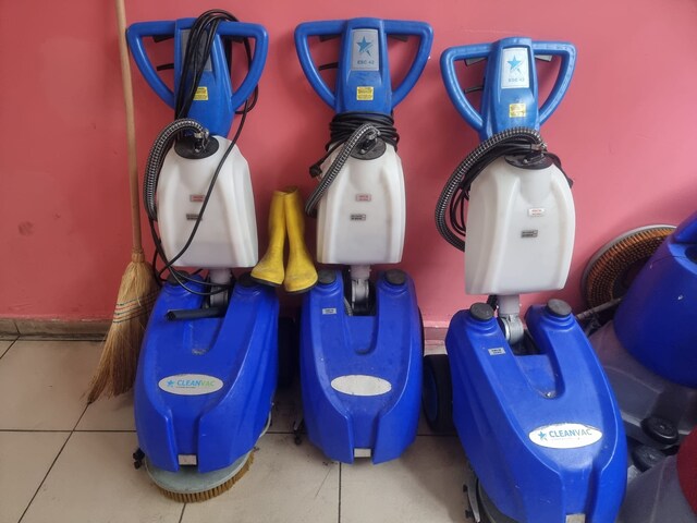 YENİ-TEMİZ-CLEANVAC ESC42 ELEKTRİKLİ ZEMİN TEMİZLEME MAKİNESİ