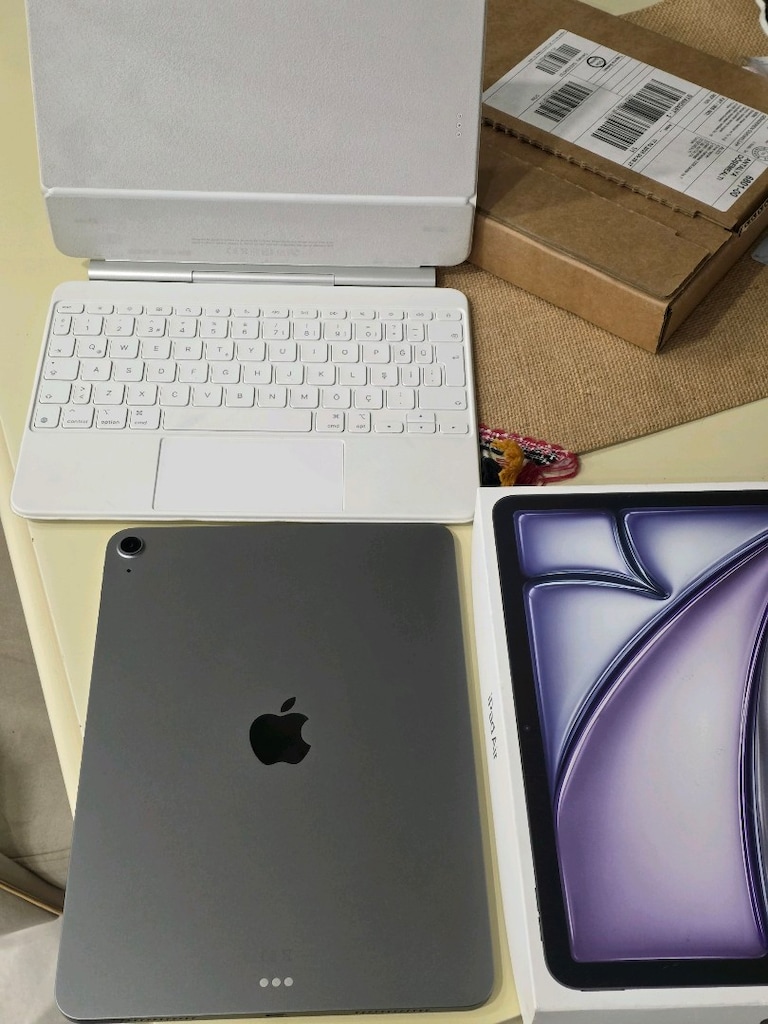 Apple ipad air 11 inç M3 128 Gb sıfır hata orjinal klanye hediyeli - 3