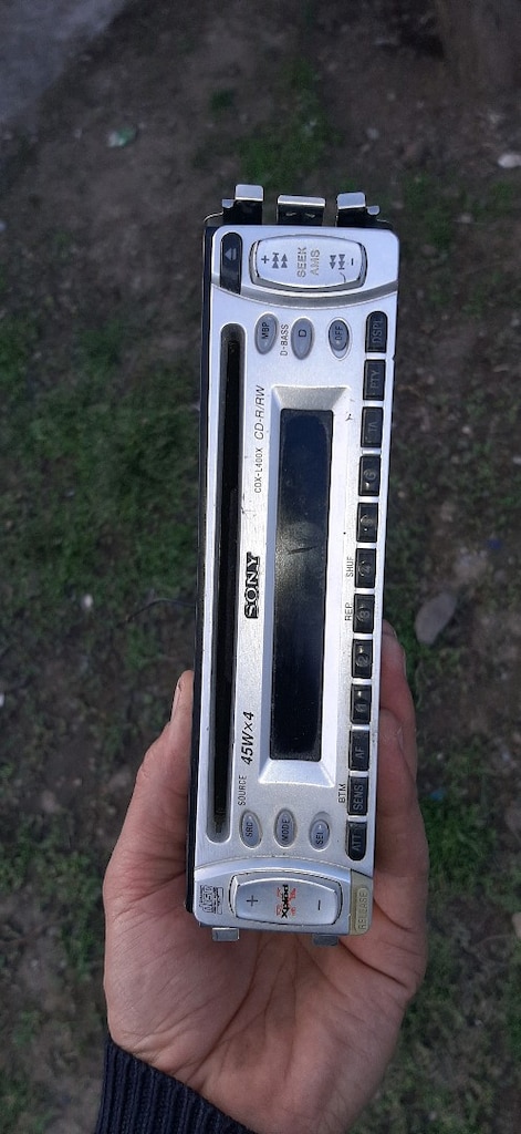 sony cd li oto teyp - 2