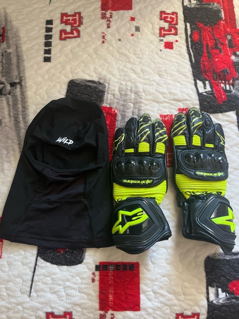Alpinestars GP Pro eldiven + Balaklava maske