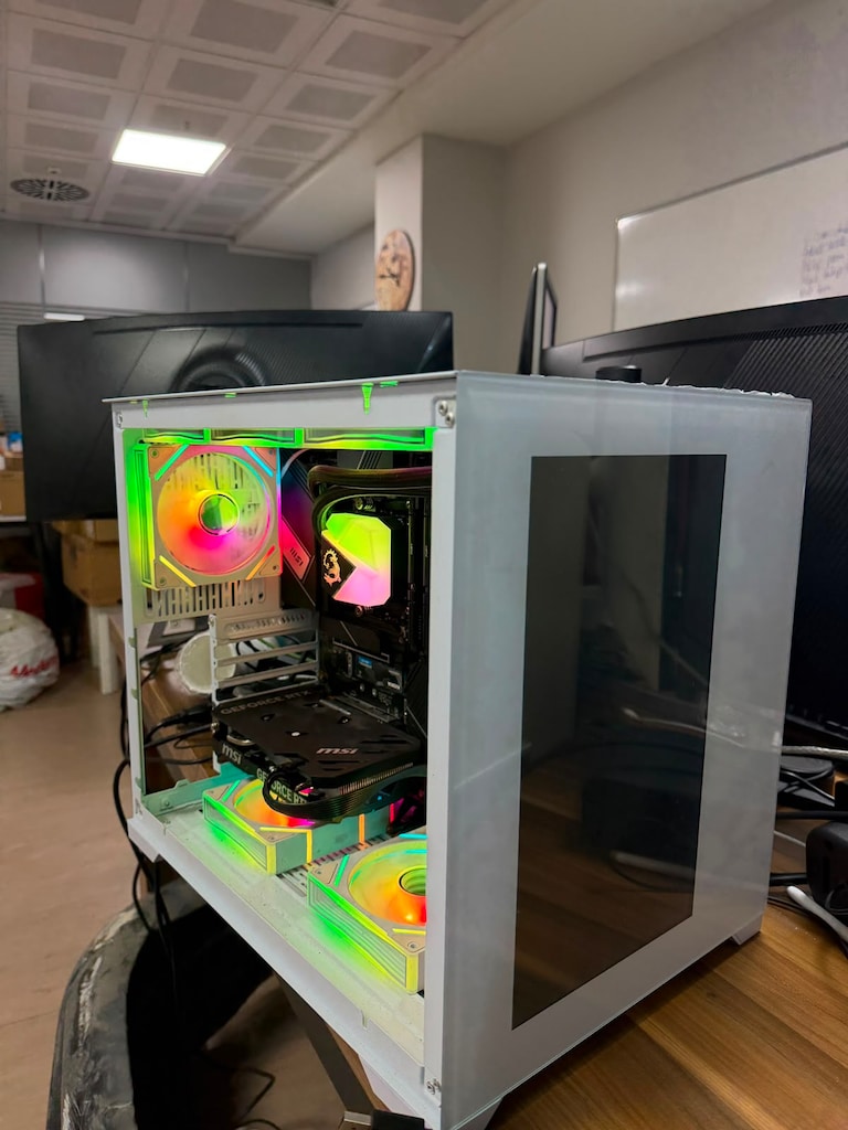 AMD Ryzen 9 7950x - 64GB RAM - 2TB 990 PRO - 4060 - SIVI SOĞUTMA - 3