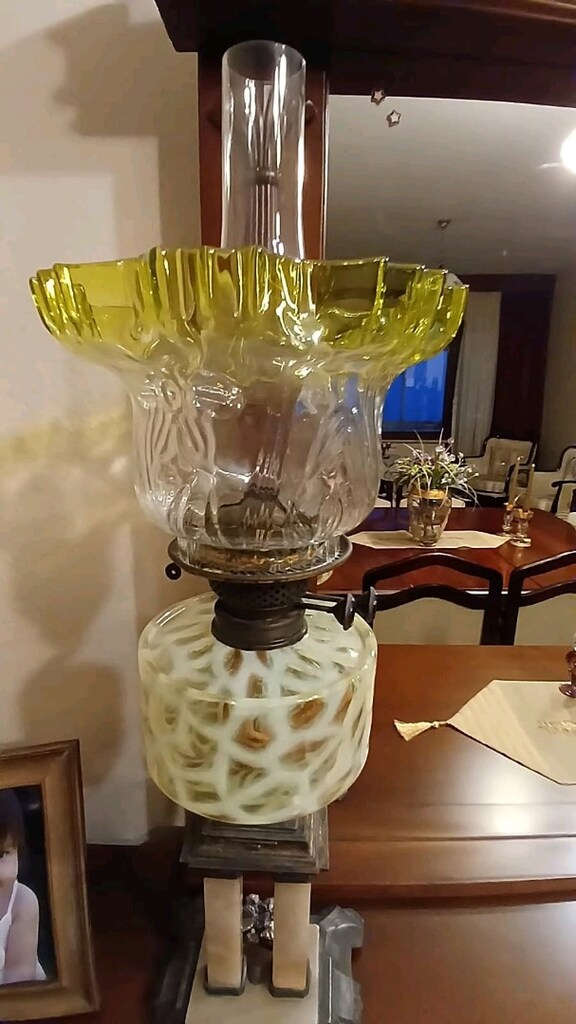 82 yıllık gaz lambası ikiz