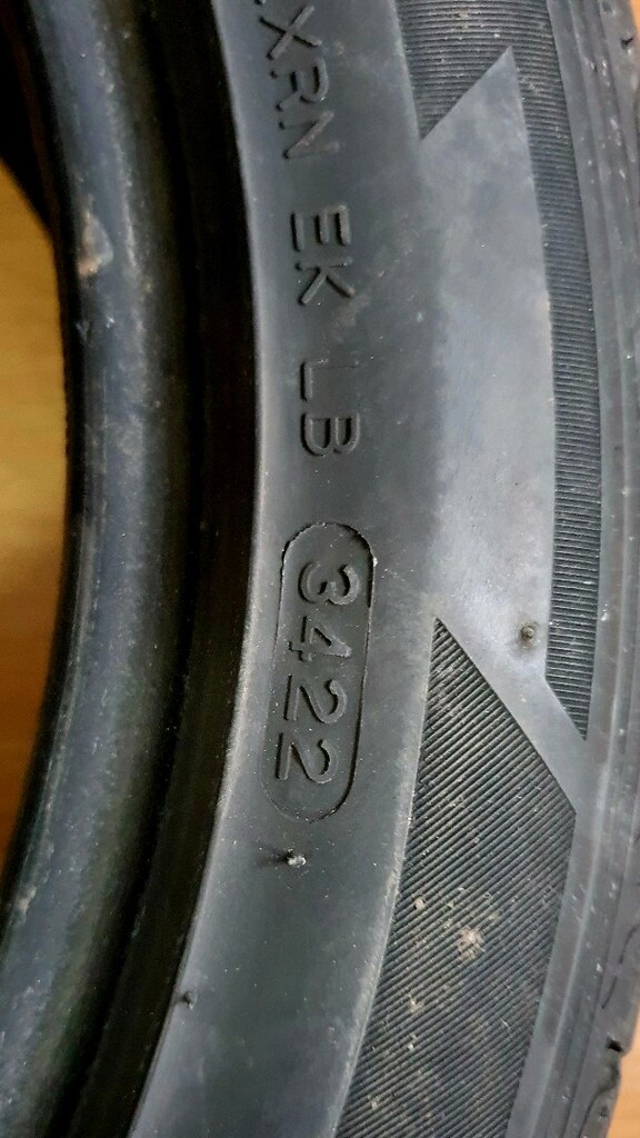 Yaz lastiği 215 45 17r - 3