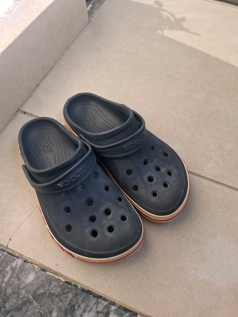 crocs terlik