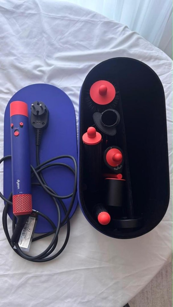 DYSON SAÇ ŞEKİLLENDİRİCİ