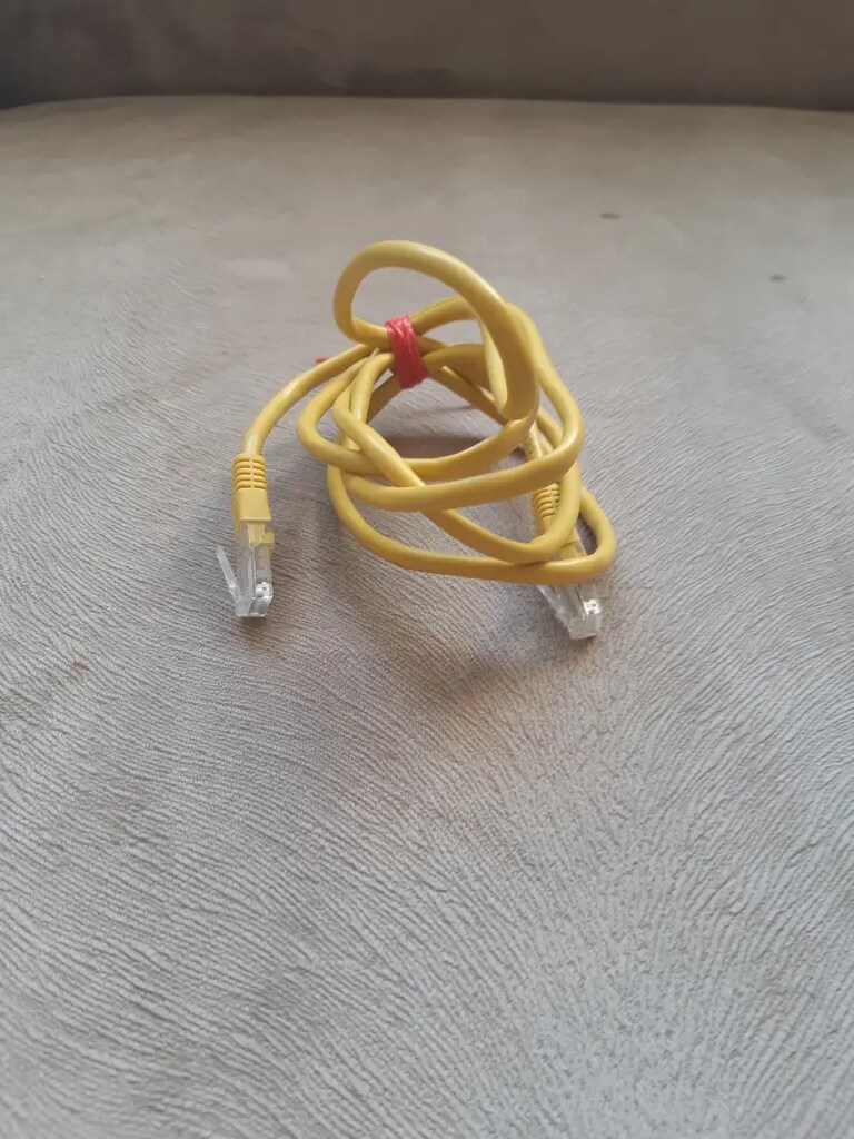 Modem wifi kablo elimde 5 adet var tanesi 250 TL - 2